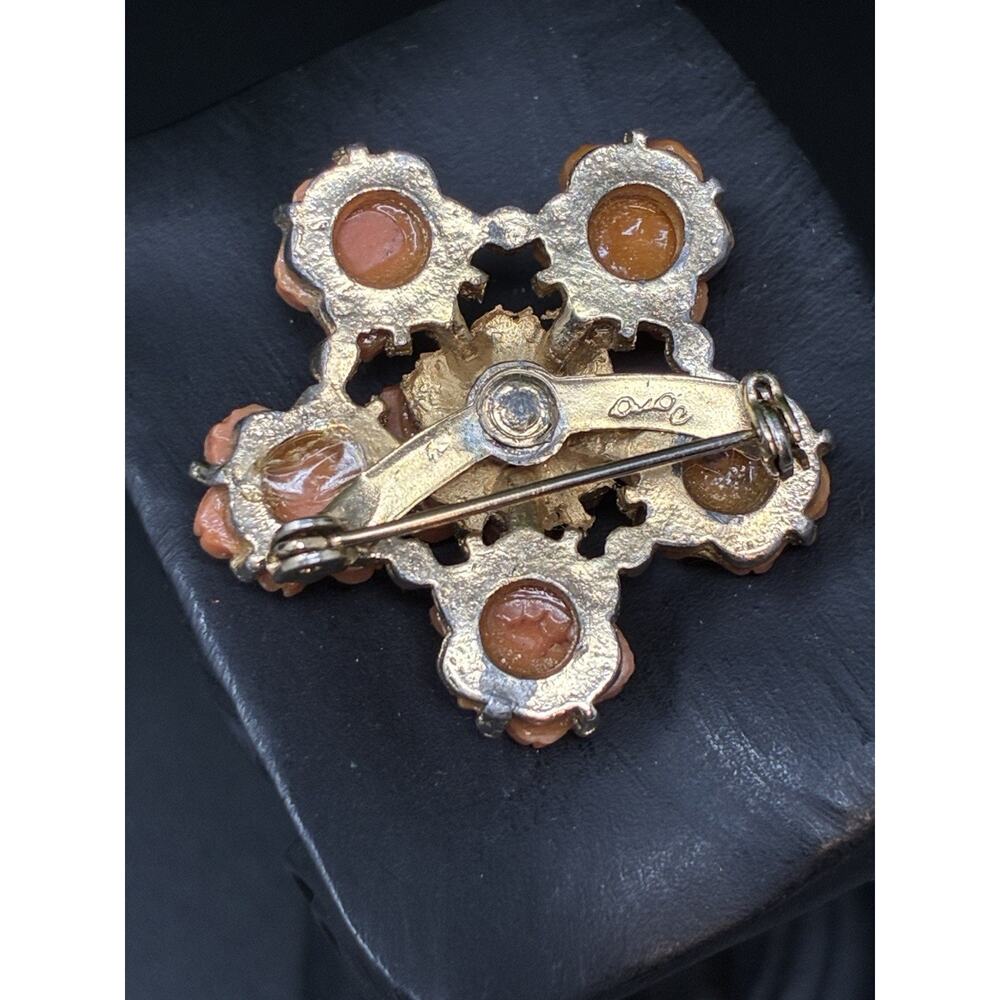 Vintage Coro Coral Rose Brooch Gold Tone Floral Cluster Pin Mid Century - Picture 2 of 5